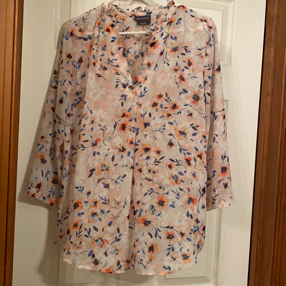 Beautiful van Heusen blouse